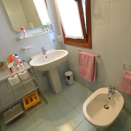 Private Park-15Mindowntown, 4 Pax, Aircond Apartment Mestre