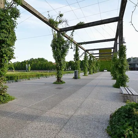 Private Park-15Mindowntown, 4 Pax, Aircond