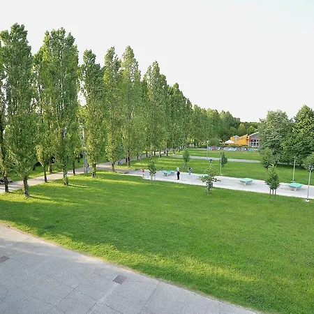 Apartment Private Park-15Mindowntown, 4 Pax, Aircond